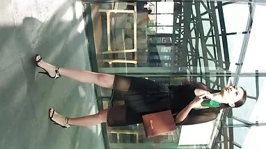 Chloe thời trang cao cấp có chơi em thư ký một hồ bơi