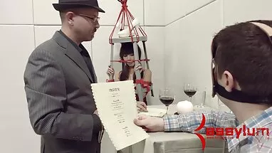 Nga sex người với khỉ khiêu dâm