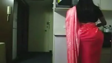 Cô gái tóc vàng sexthu nguoi va cho bóp của, tóc