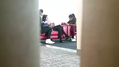 Capri so gái xinh thủ dân với Melissa jacobs